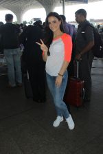 Elli Avram snapped at airport on 15th March 2016